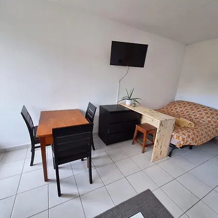 Appartement Au Calme Avec Balcon Proche Geneve *